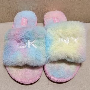 Girls Dkny fluffy slippers